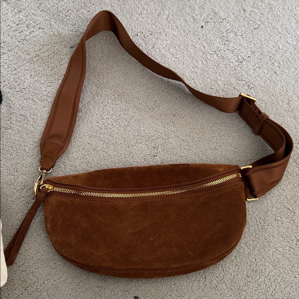 Quince Italian Suede Sling Bag - Picture 10 of 13
